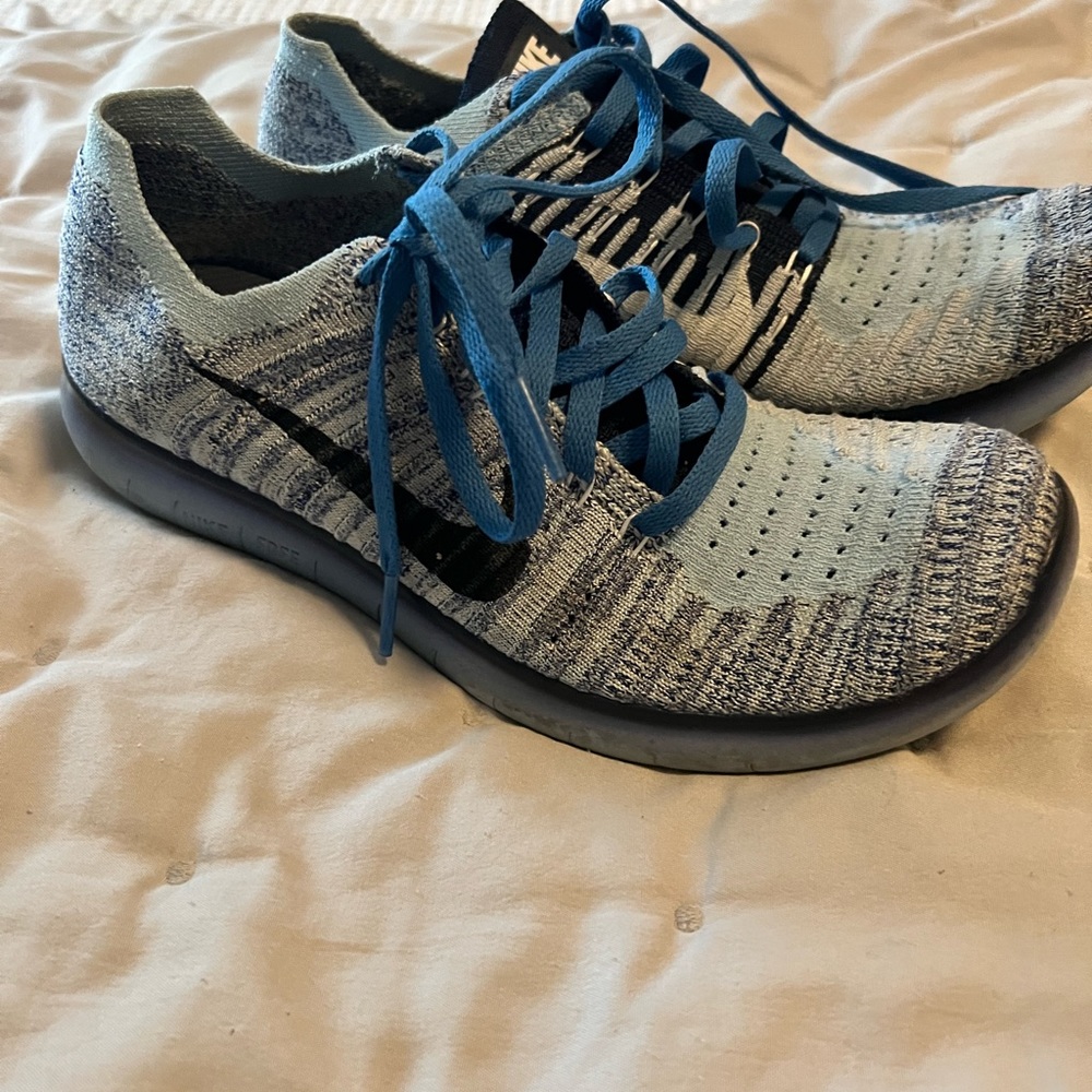 Nike youth 5.5/ fits women size 7